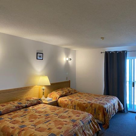 Hillview Motel Vanderhoof Dış mekan fotoğraf