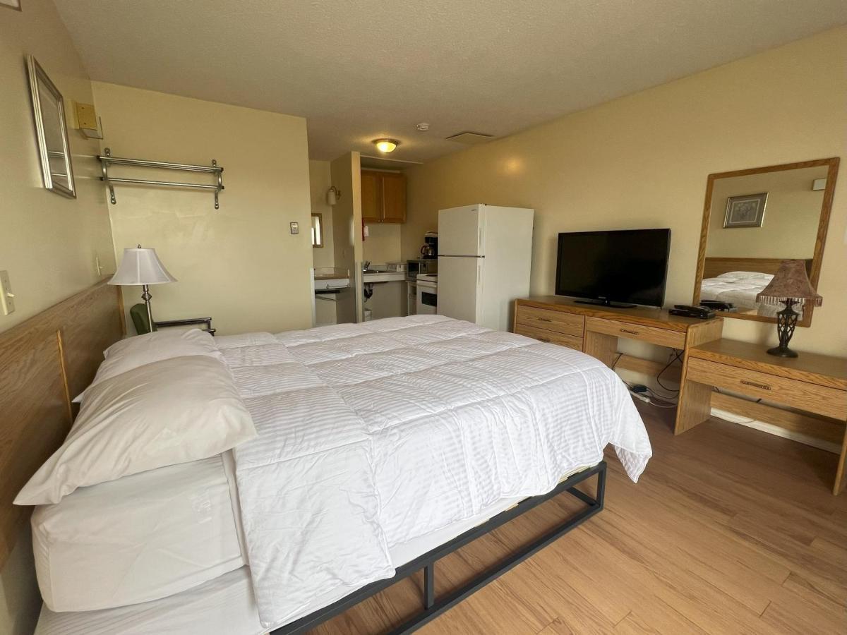 Hillview Motel Vanderhoof Dış mekan fotoğraf