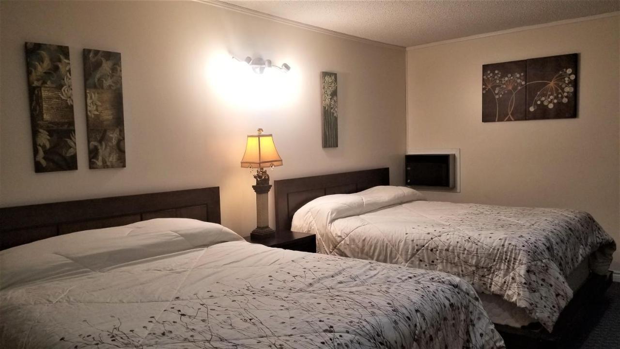Hillview Motel Vanderhoof Dış mekan fotoğraf